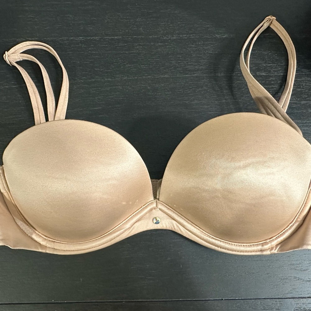Victoria’s Secret Very Sexy Strapless Push Up Bra 34A